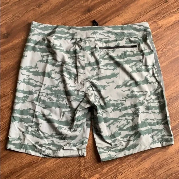 MSX Strahan Green Camo Board Shorts Swim Trunks - Picture 2 of 10